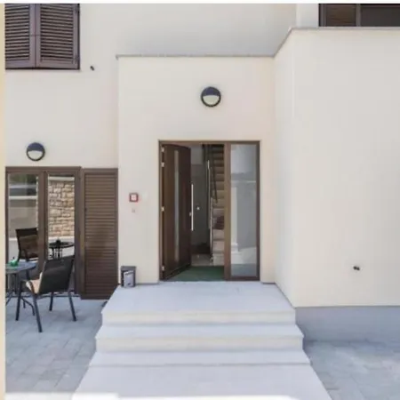 Sara Rovinj Exterior photo