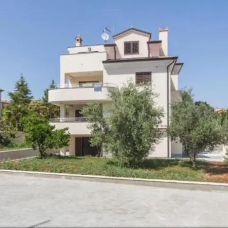 Sara Rovinj Exterior photo