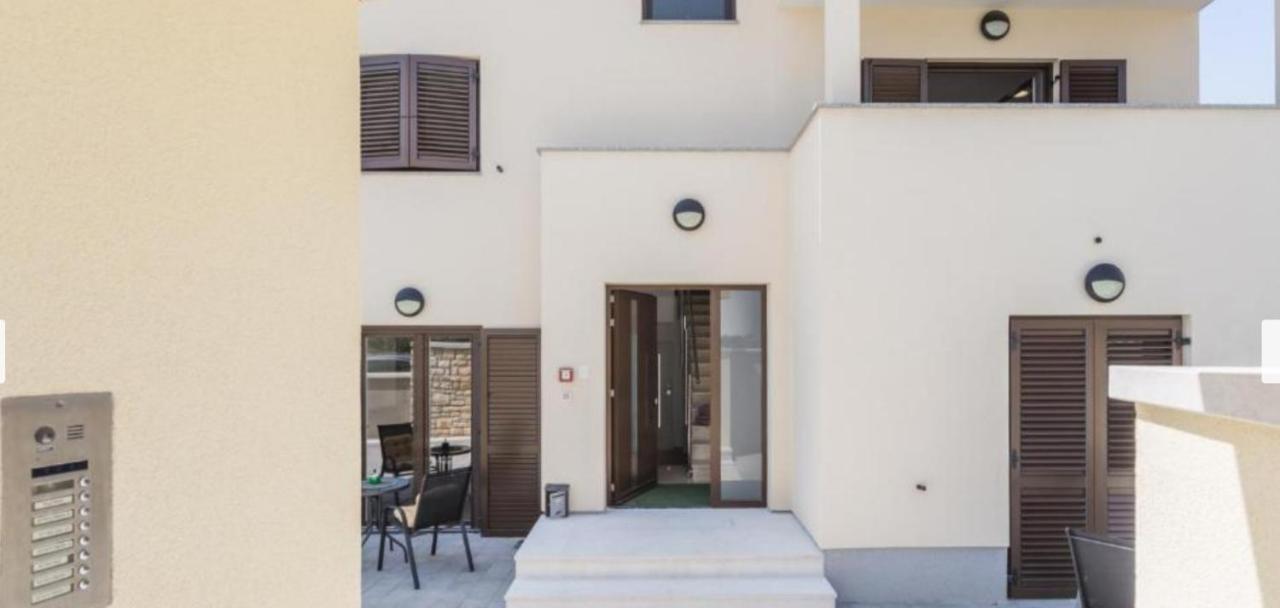 Apartament Sara