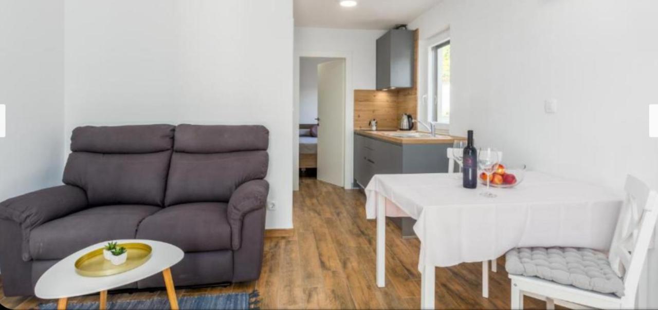 Sara Apartament *