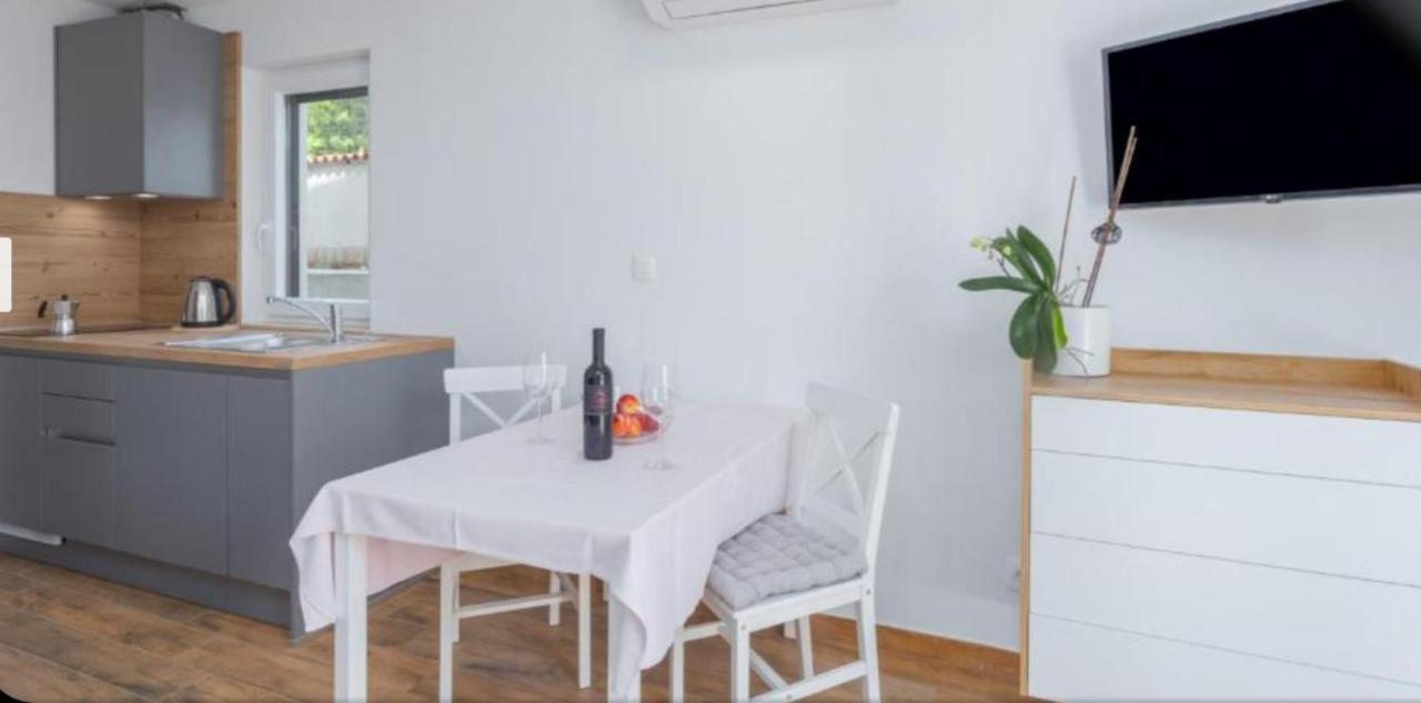 Apartament Sara